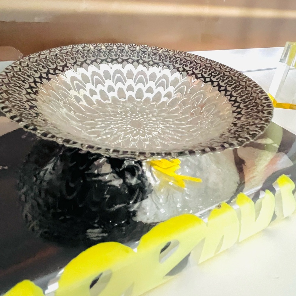Decorative silver tone metallic bowl - Picture 3 of 12